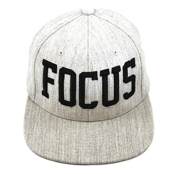 FOCUS 110 Snapback Heather Grey/Black Embroidery
